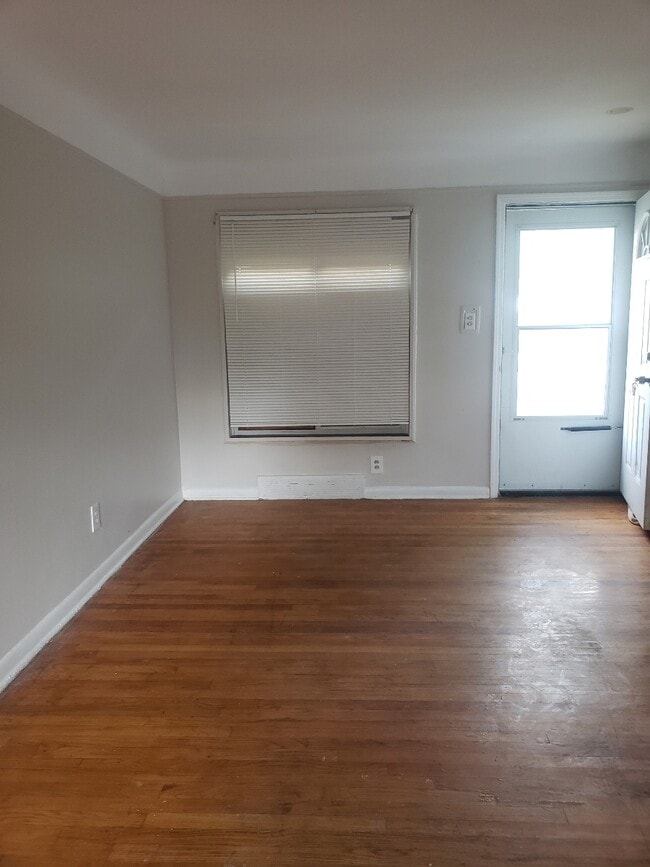 Photo - 9401 Burt Rd