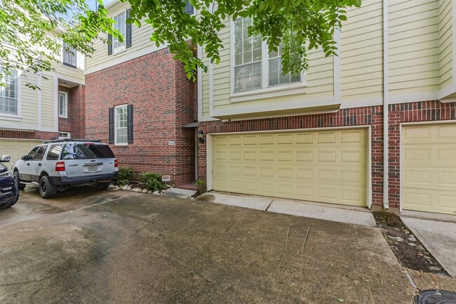 Photo - 2322 Chenevert St Condo