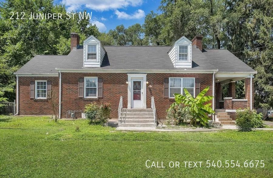 Photo - 212 Juniper St NW-