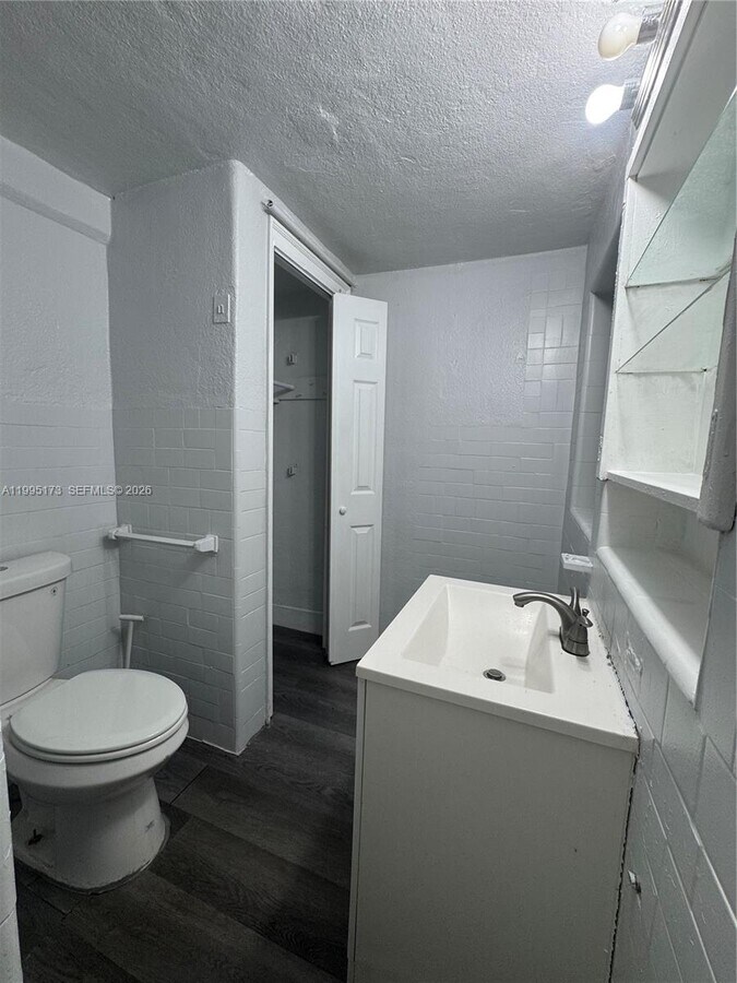 Photo - 7802 NW 8th Ave Unidad 4