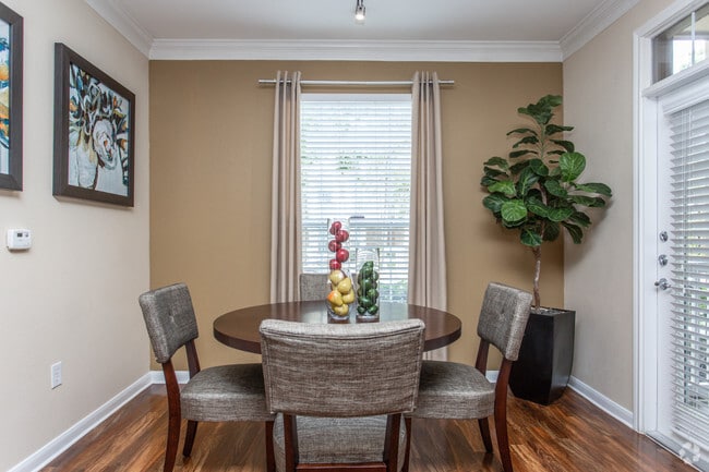 2 Br, Dining Room - Grove at Sterling Ridge