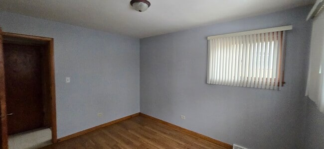 Bedroom #1 - Northwest Pic-02 - 5708 W Park Ave Unit 2