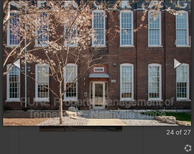 Building Photo - 1350 Rosa L Parks Blvd Unit Apt 426