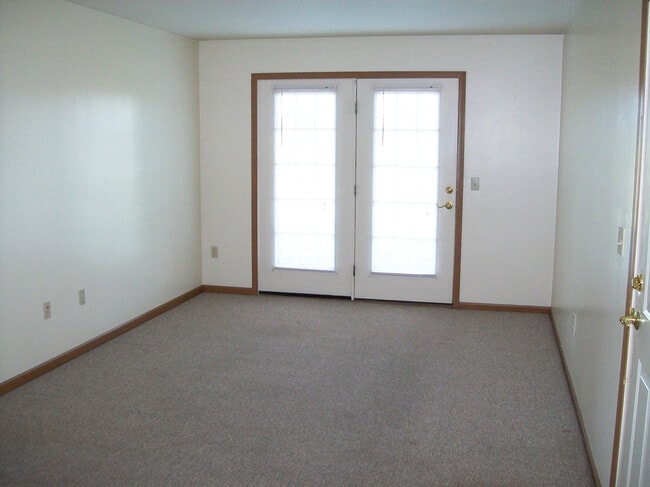 century estates living room - Century Estates Apartments