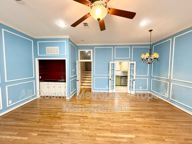 Photo - 4511 Gilbert Ave
