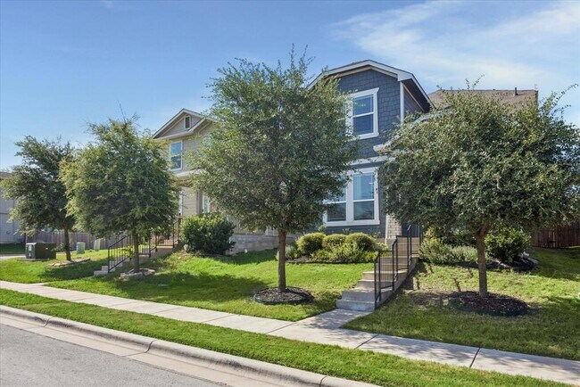Building Photo - 2202 Arborside Dr