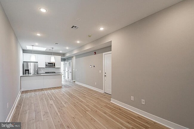 Building Photo - 715 S 51st St Unit 3 Rental