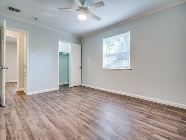 Photo - 313 NE Cindy Ln