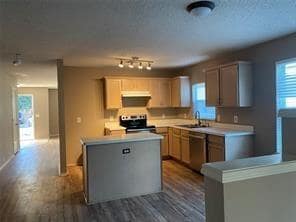 Photo - 4211 Falcon Dr