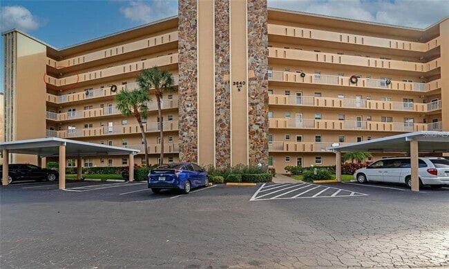 Building Photo - 3640 Ironwood Cir Unit 601N Rental