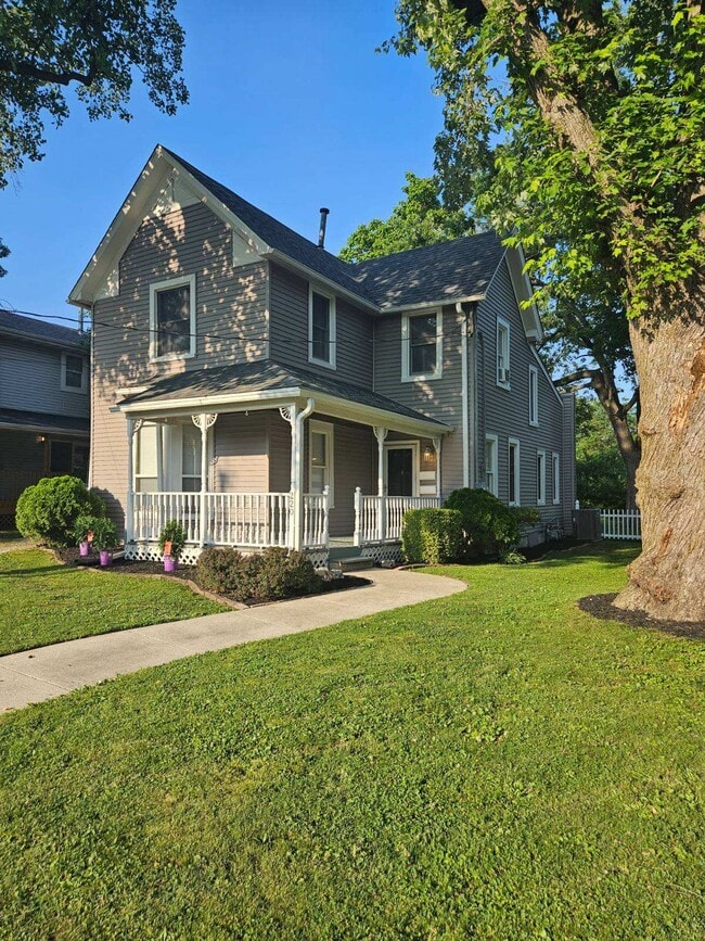 Photo - 220 Hoffman St