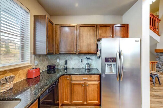 Photo - 103 Summit Point Ln