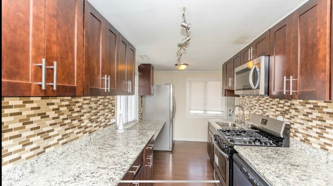 Photo - 10029 Harnew Rd E