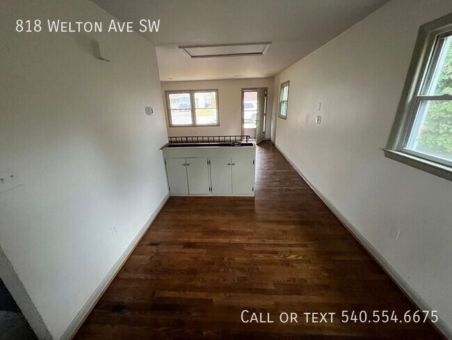 Photo - 818 Welton Ave SW