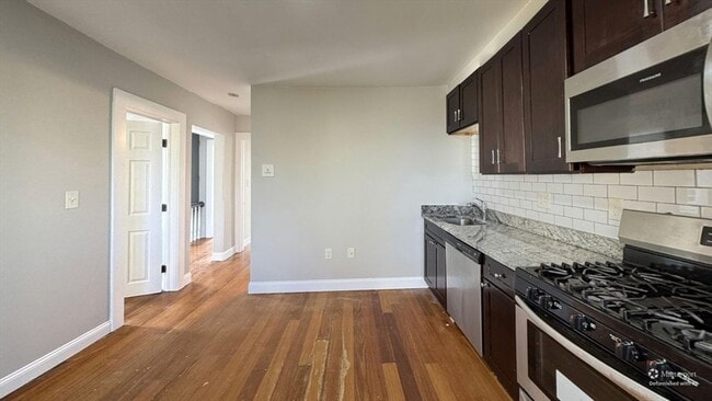 Photo - 324 Princeton St Unit 3