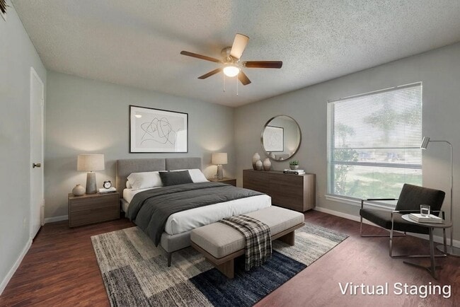 Photo - 209 N St Johns Dr