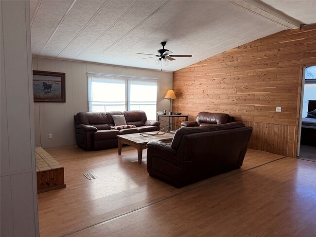 Photo - 3305 Luza Ln