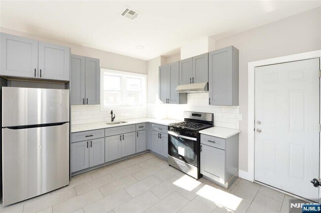 Photo - 7 Watsessing Ave Unidad 2R