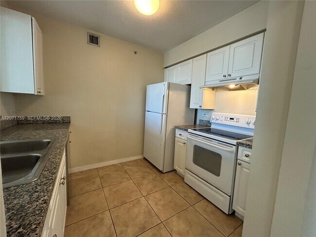 Photo - 900 SW 8th St Unit 1503