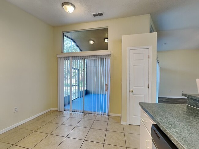 Photo - 4892 Palm View Dr N