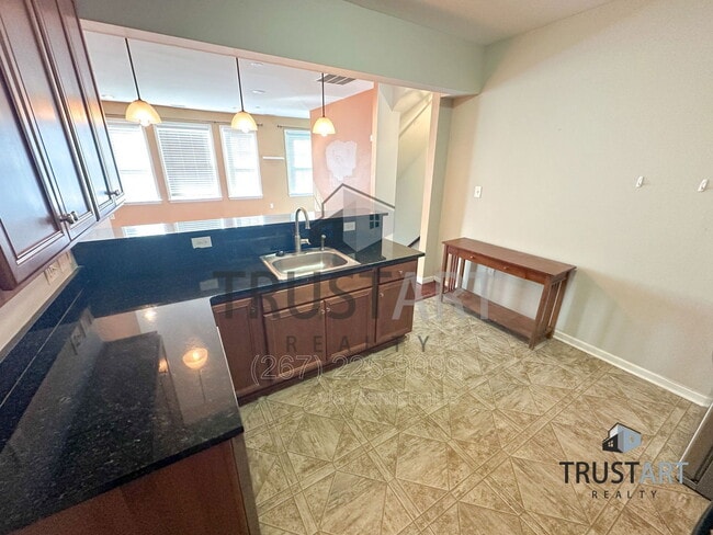 Photo - 4421 Driftwood Dr