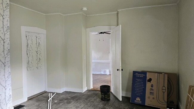 Photo - 83 W Main St