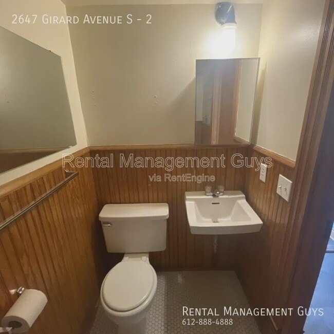 Photo - 2647 Girard Ave S Unit 2