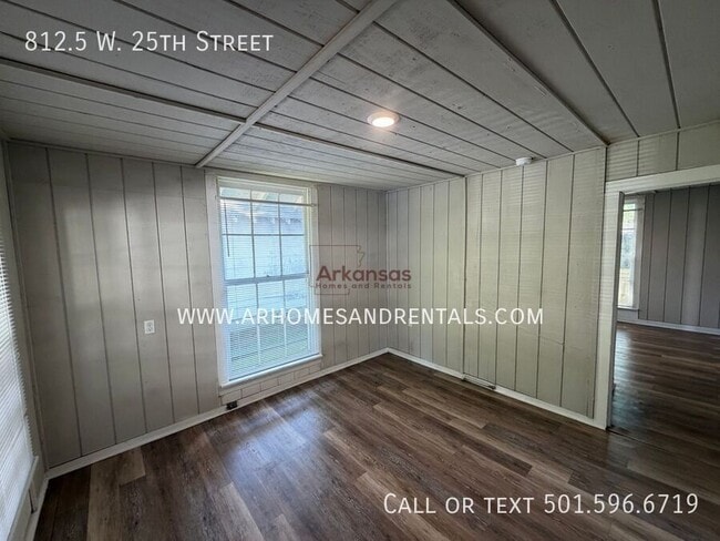 Photo - 812.5 W 25th St