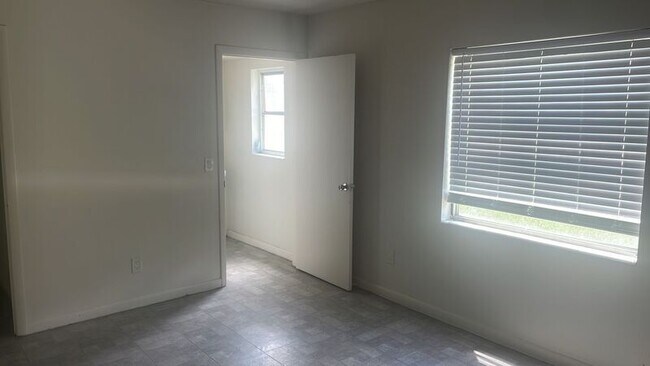 Photo - 218 S Tampa Ave Unit 2