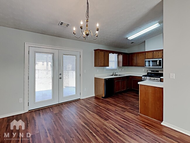 Photo - 6454 Eastbriar Dr