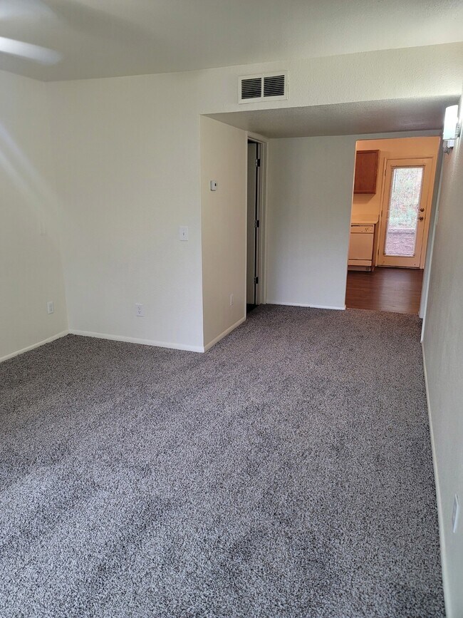 Amplios apartamentos de tres habitaciones - Skyline Lofts