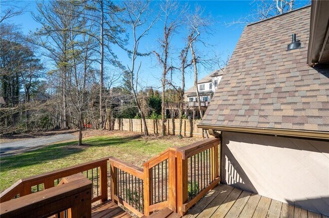Photo - 4800 Grants Way NE