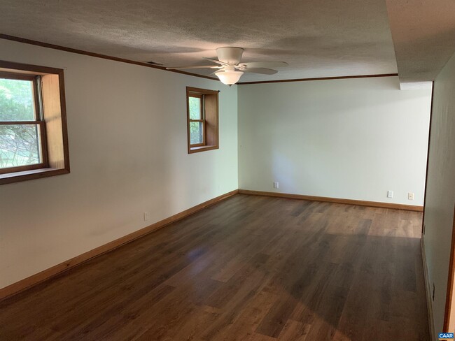 Photo - 103 Cloverhill Ct