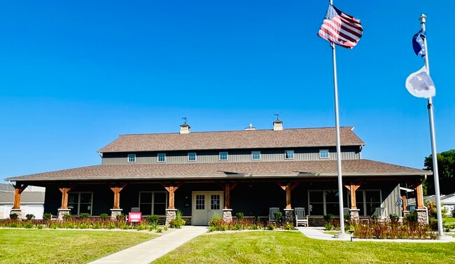 Clubhouse - Centennial Crossing Apartments