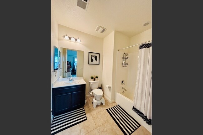 Photo - 2321 Central Pky