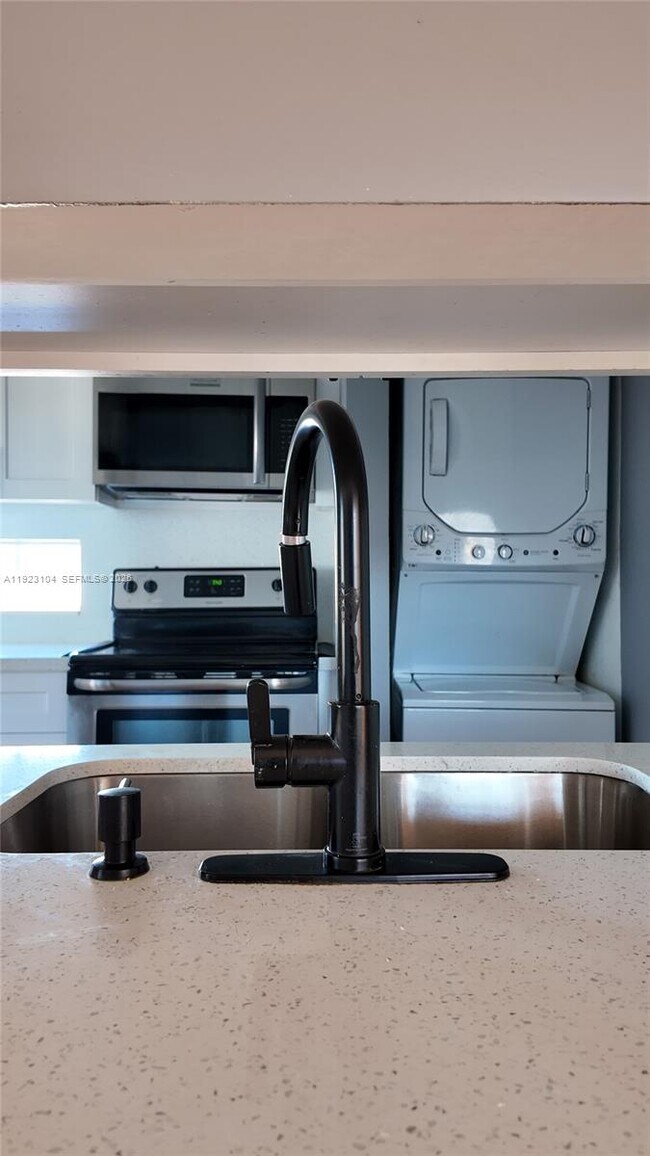 Photo - 465 SW 86th Ave Unit 208