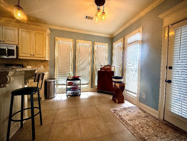 Photo - 5812 Lotus Cir