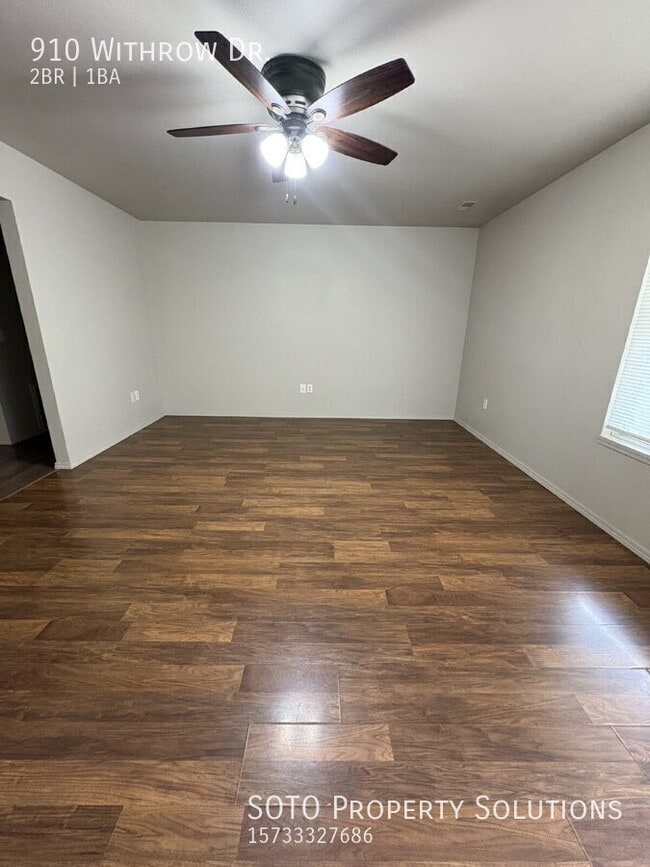 Photo - 910 Withrow Dr