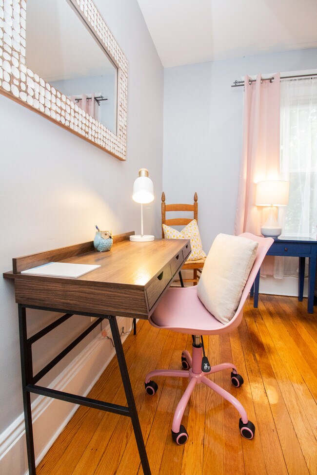 636 Washington St Unit 5