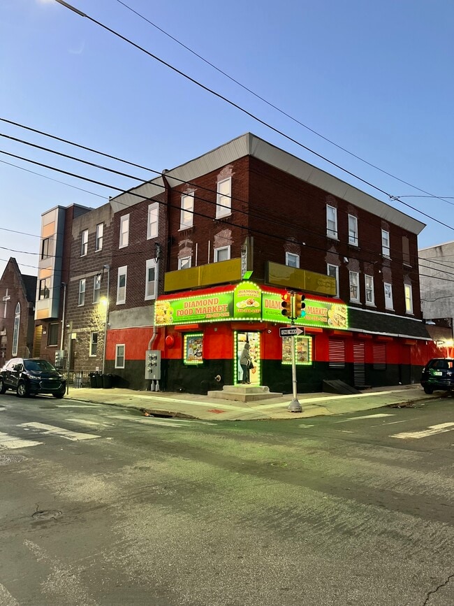 Photo - 901-3 Diamond St