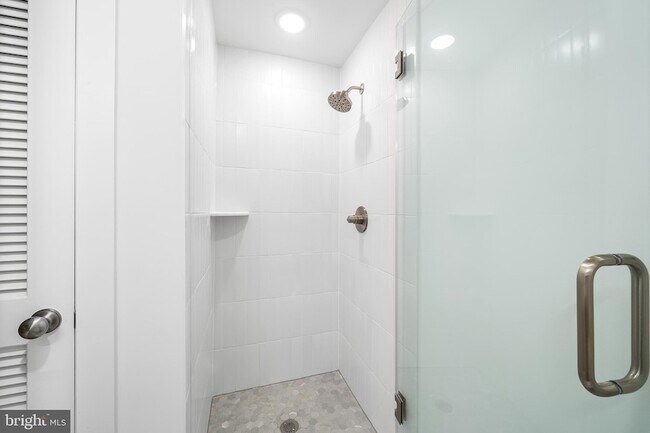 Photo - 4324 Lancaster Ave Unidad 110