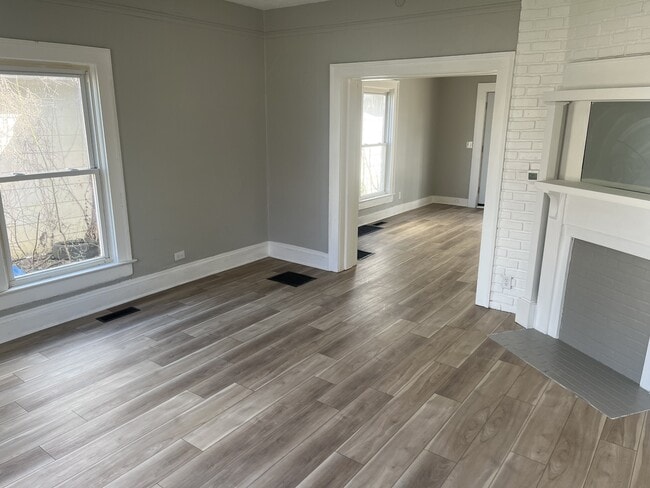 Photo - 1667 Warder St