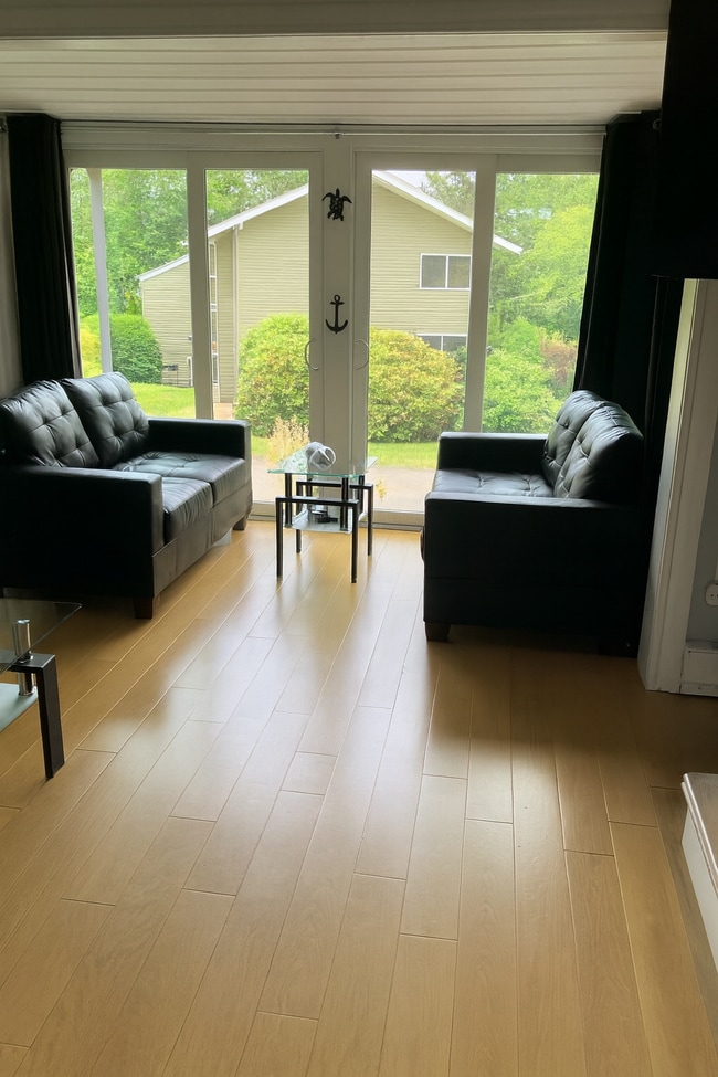 Photo - 883 Weirs Blvd