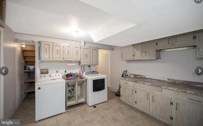 Photo - 6507 Byron Ave