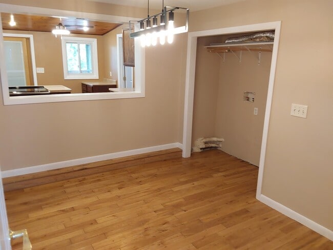151 Buck St