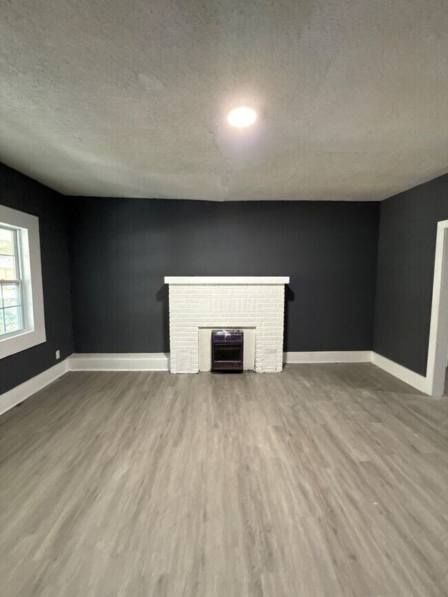 Photo - 3164 Yale Ave