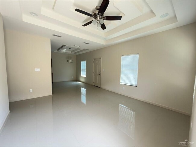 15 Sabercat Ave Unit 4