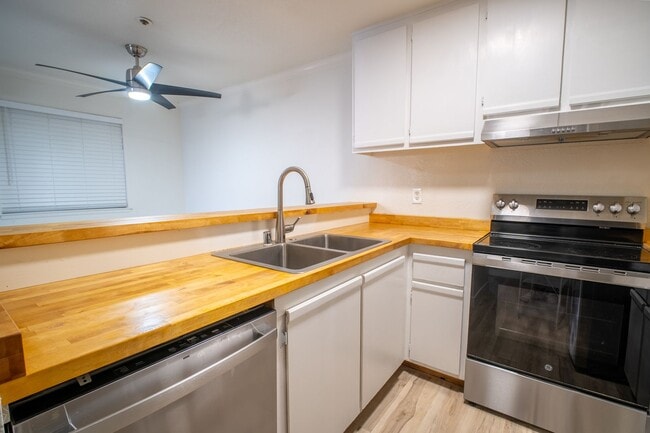 Photo - 1019 Dornajo Way