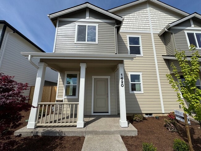 Building Photo - 1420 SE Hankel St Rental