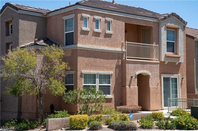 Northwest 3 bed, Lots of Amenities! - Northwest 3 bed, Lots of Amenities!